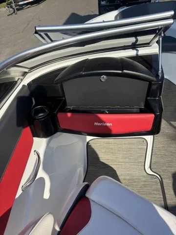 Slide: The Image of Four Winns 190 Horizon 2020 - 13