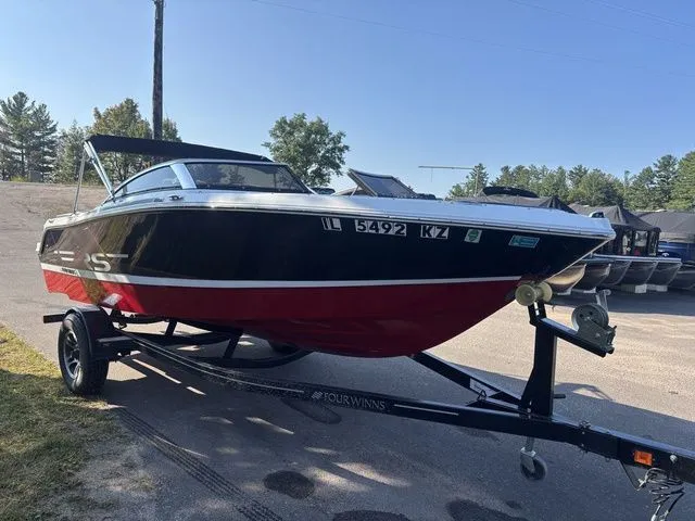 Slide: The Image of Four Winns 190 Horizon 2020 - 6