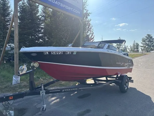 Slide: The Image of Four Winns 190 Horizon 2020 - 8