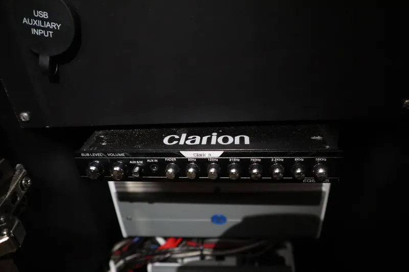 Slide: The Image of Clarion audio system in 2013 Sea Ray 280 Sundancer with USB auxiliary input. - 63