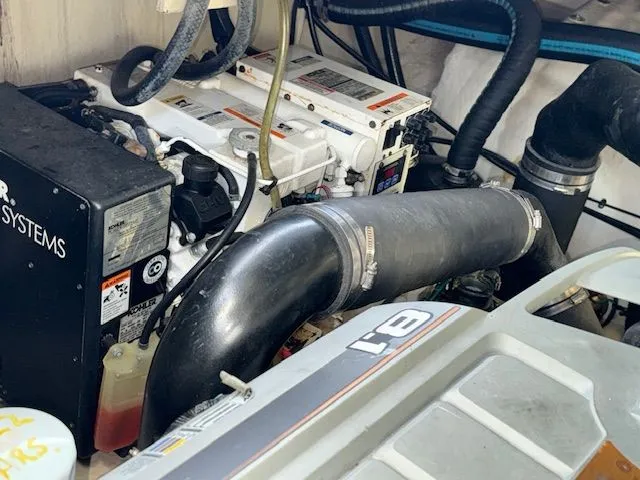 Slide: The Image of Sea Ray Sundancer 350 2008 - 21