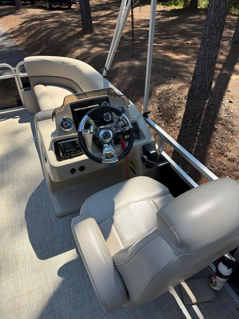 Slide: The Image of Avalon LS QL 2018 - 3