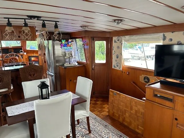 Slide: The Image of Marine Trader Widebody Trawler Motor Yacht 1989 - 10