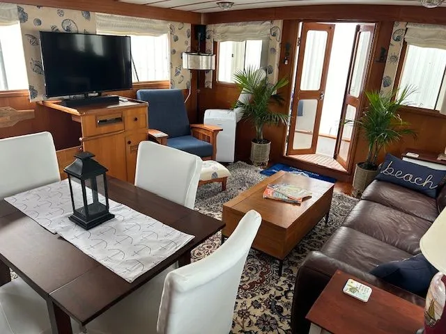 Slide: The Image of Marine Trader Widebody Trawler Motor Yacht 1989 - 9