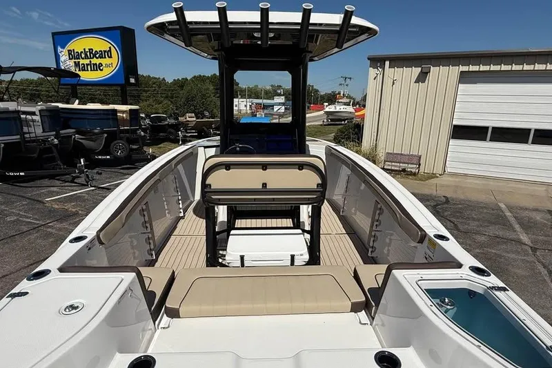Slide: The Image of 2026 Yamaha Boats 255 FSH Sport H at BlackBeard Marine dealership. - 6