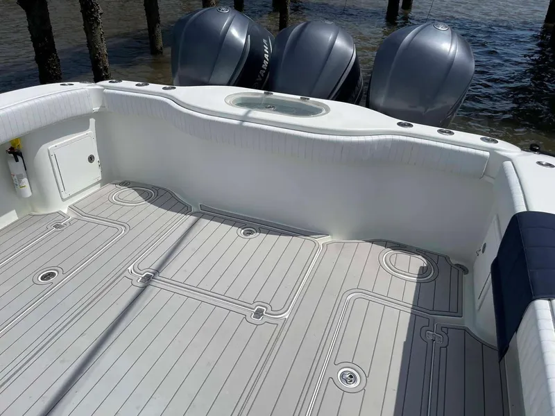 Slide: The Image of Yellowfin 42 Offshore 2014 - 50