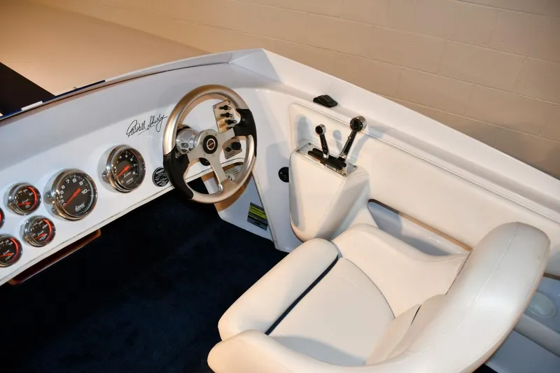 Slide: The Image of Donzi Carol Shelby 22 Classic 2007 - 6