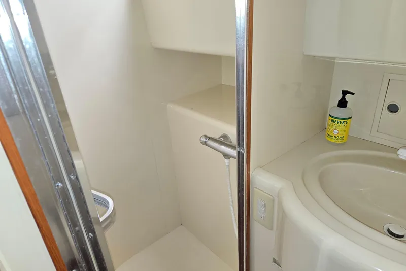 Slide: The Image of Bathroom of 1993 Ocean Alexander 423 Classicco yacht with sink and shower. - 75