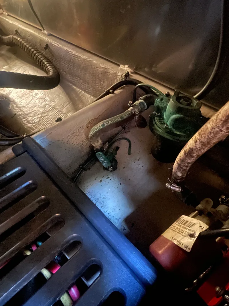 Slide: The Image of Mainship Pilot 30-II 2005 - 53