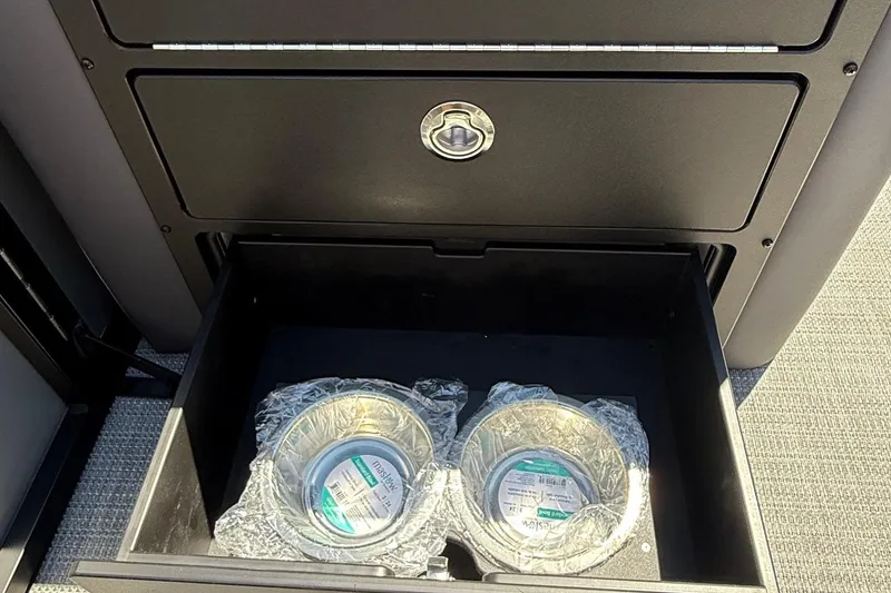 Slide: The Image of Drawer in Viaggio LOGO Z22S-CC 2026 with foil-wrapped containers inside. - 10