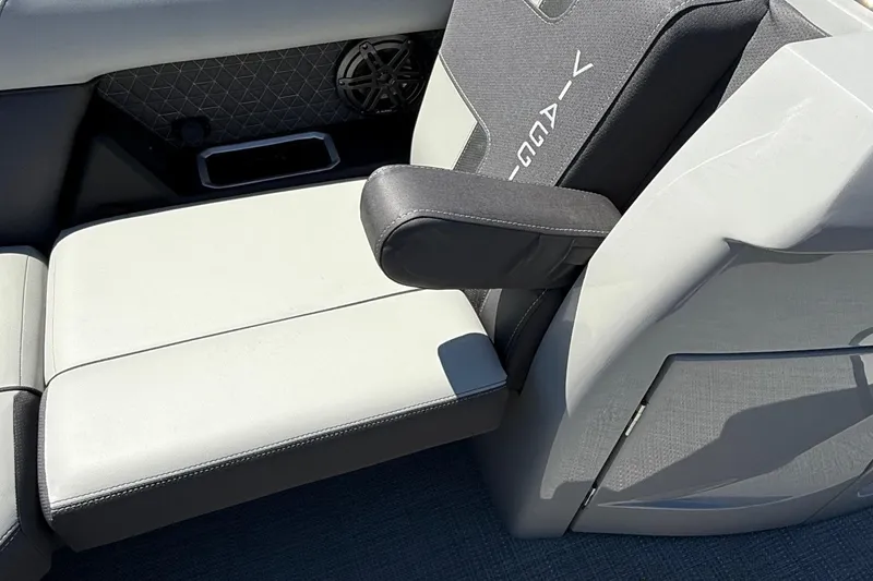 Slide: The Image of 2026 Viaggio LOGO Z22S-CC boat seat with armrest and speaker detail. - 16