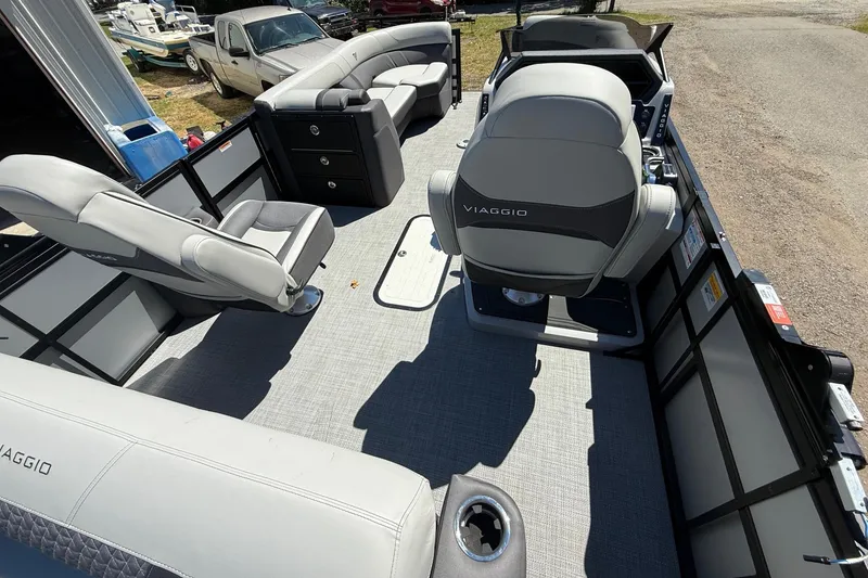 Slide: The Image of 2026 Viaggio LOGO Z22S-CC boat interior with gray seating and modern design. - 6