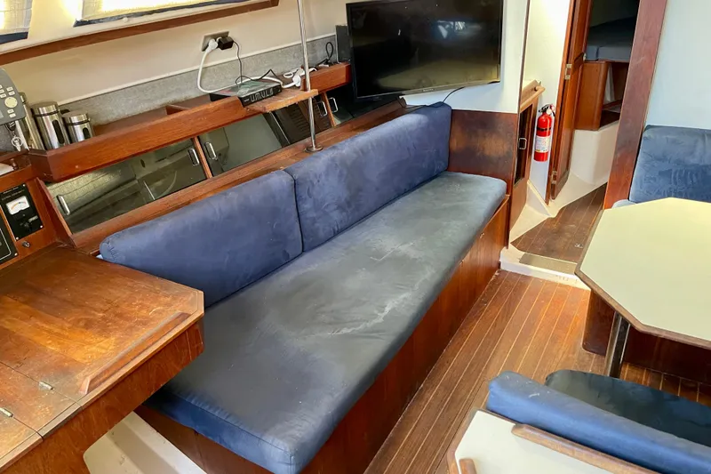 Slide: The Image of Port Settee - 18