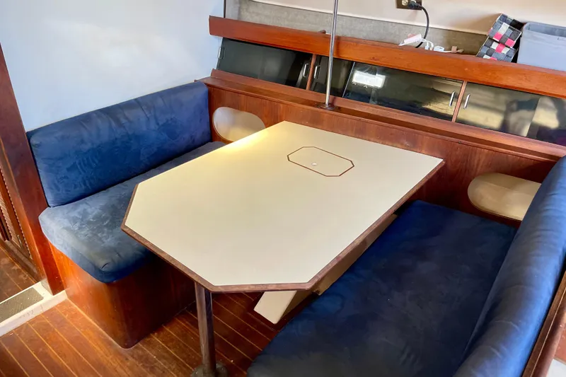 Slide: The Image of Starboard Dinette - 23