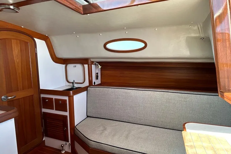 Slide: The Image of GALLUP, 2011 ALERION 33 - 21