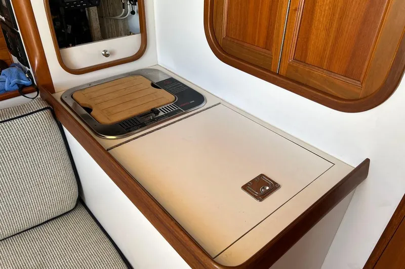 Slide: The Image of GALLUP, 2011 ALERION 33 - 22