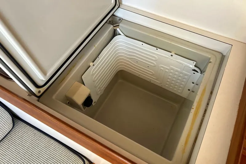 Slide: The Image of GALLUP, 2011 ALERION 33 - 23