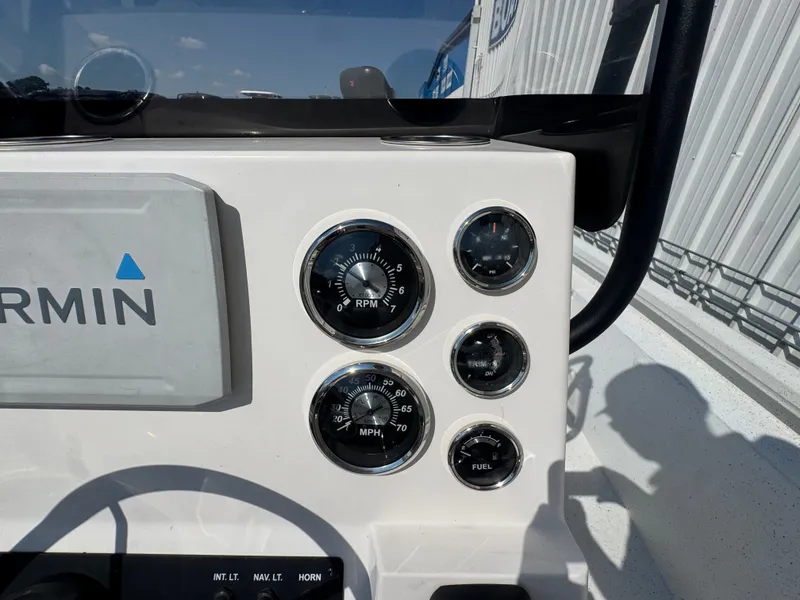 Slide: The Image of 2020 VEXUS AVX 2180 CC - Image 11 - 11