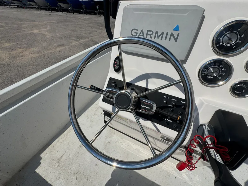 Slide: The Image of 2020 VEXUS AVX 2180 CC - Image 12 - 12