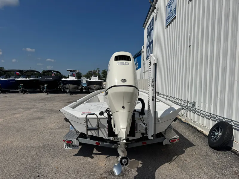 Slide: The Image of 2020 VEXUS AVX 2180 CC - Image 5 - 5