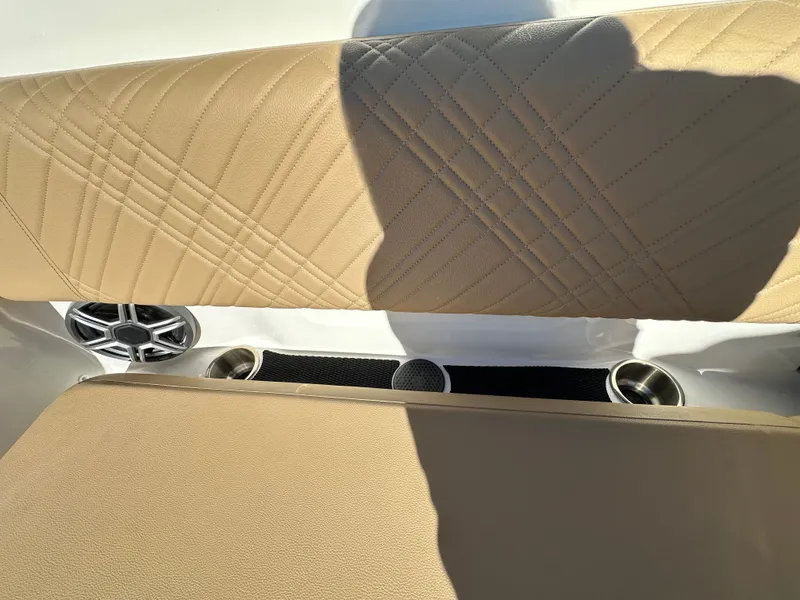 Slide: The Image of Sea Ray SDX 230 Surf 2026 - 13