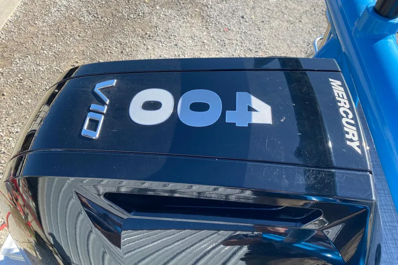 Slide: The Image of Mercury V10 outboard engine on 2023 Berkshire 23UL boat, top view. - 8