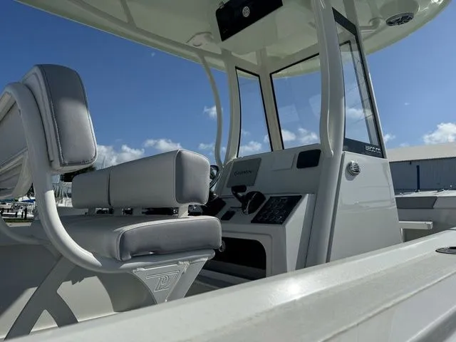 Slide: The Image of Parker Marine 2200 Center Console 2025 - 3