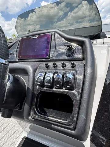 Slide: The Image of Bentley Pontoons 25 Elite QSB / MERCURY 250 XL 2026 - 20