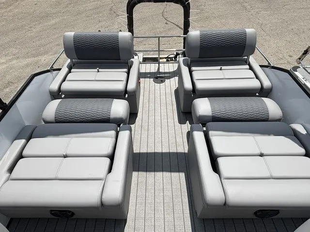 Slide: The Image of Bentley Pontoons 25 Elite QSB / MERCURY 250 XL 2026 - 25