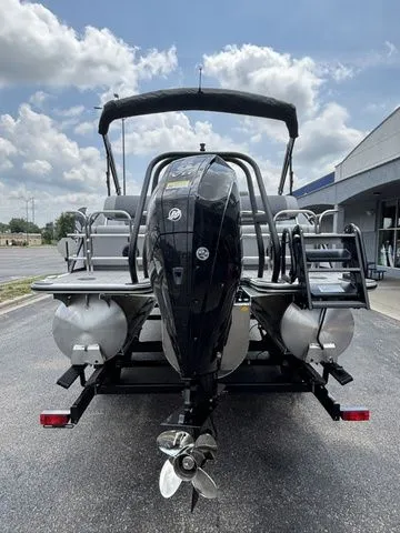 Slide: The Image of Bentley Pontoons 25 Elite QSB / MERCURY 250 XL 2026 - 6