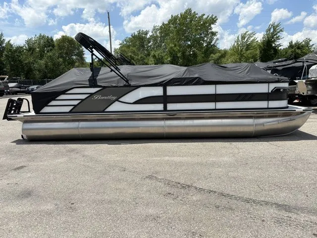 Slide: The Image of Bentley Pontoons 25 Elite QSB / MERCURY 250 XL 2026 - 9