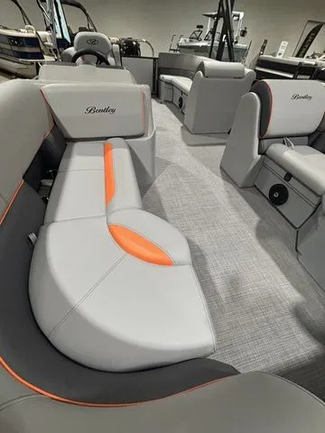 Slide: The Image of Bentley Pontoons Bolt 223 / DF150ATL5 2026 - 9