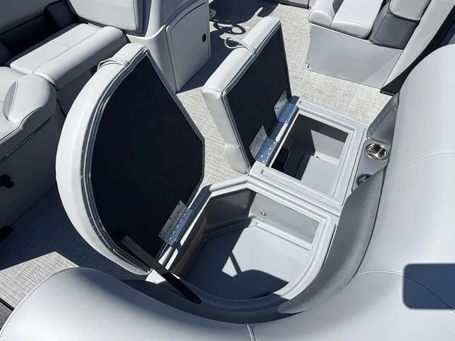 Slide: The Image of Bentley Pontoons Fish 200 Fish-N-Cruise / DF90ATLW5 2026 - 11