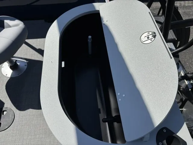 Slide: The Image of Bentley Pontoons Fish 200 Fish-N-Cruise / DF90ATLW5 2026 - 30