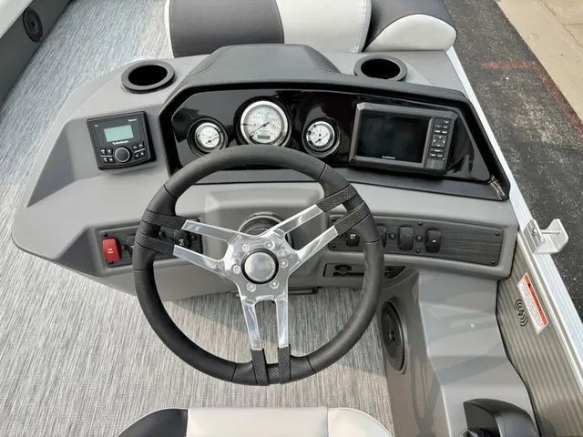 Slide: The Image of Bennington Bennington 22 SSB / Yamaha F 150 XC 2025 - 10