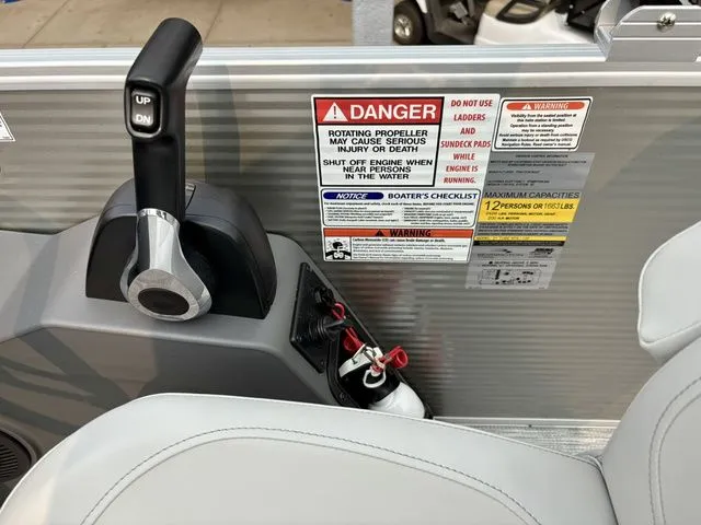 Slide: The Image of Bennington Bennington 22 SSB / Yamaha F 150 XC 2025 - 11