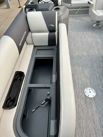 Slide: The Image of Bennington Bennington 22 SSB / Yamaha F 150 XC 2025 - 7