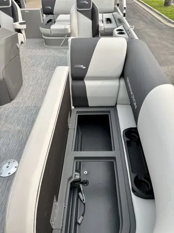 Slide: The Image of Bennington Bennington 22 SSB / Yamaha F 150 XC 2025 - 8