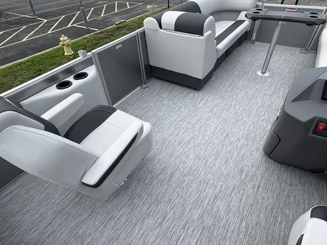 Slide: The Image of Bennington 22 SSB / YAMAHA VF150 2026 - 14