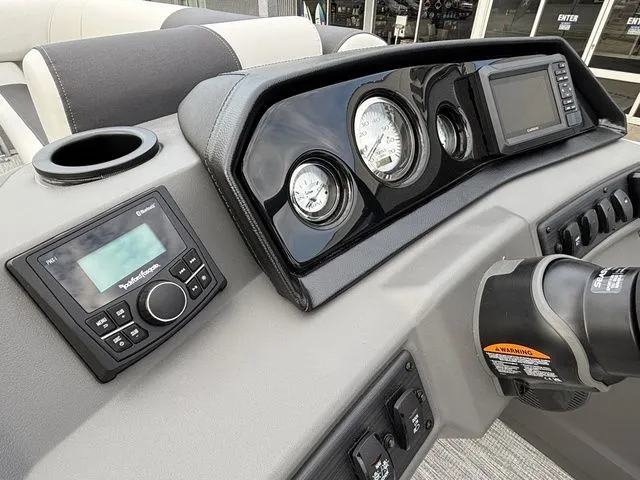 Slide: The Image of Bennington 22 SSB / YAMAHA VF150 2026 - 17