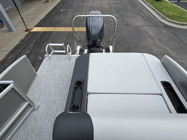 Slide: The Image of Bennington 22 SSB / YAMAHA VF150 2026 - 26