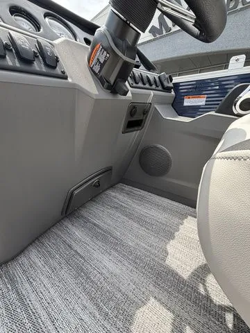 Slide: The Image of Bennington 22 SSR / YAMAHA VF150 2026 - 20