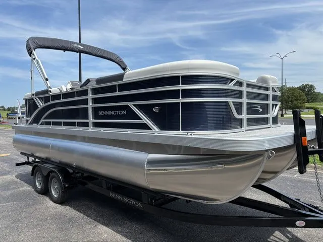 Slide: The Image of Bennington 22 SSR / YAMAHA VF150 2026 - 3