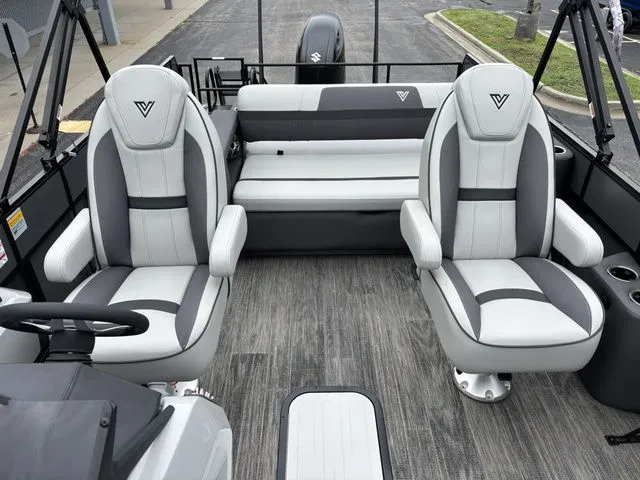 Slide: The Image of Viaggio X22S/ SUZUKI DF200 ATXSS5 2026 - 23