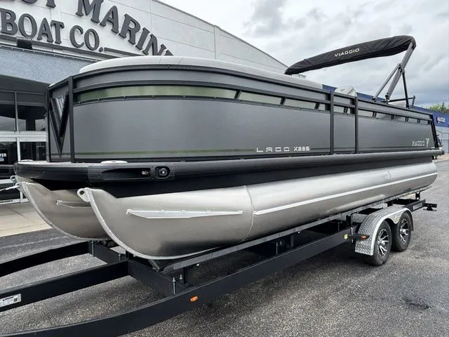 Slide: The Image of Viaggio X22S/ SUZUKI DF200 ATXSS5 2026 - 3