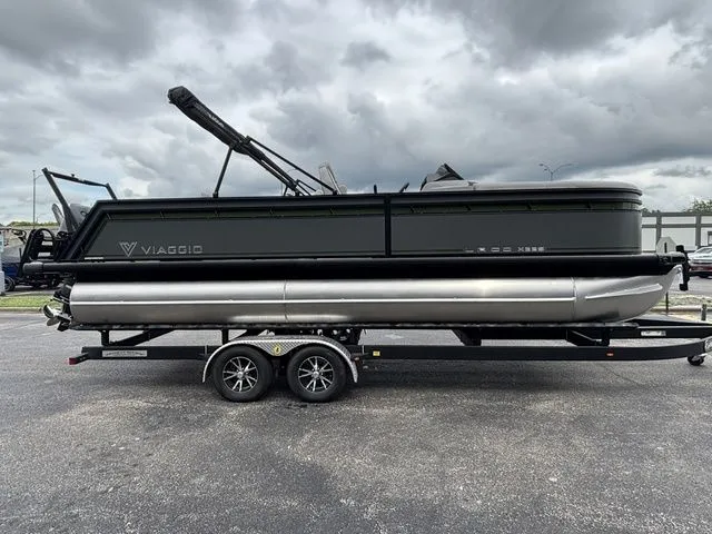 Slide: The Image of Viaggio X22S/ SUZUKI DF200 ATXSS5 2026 - 5