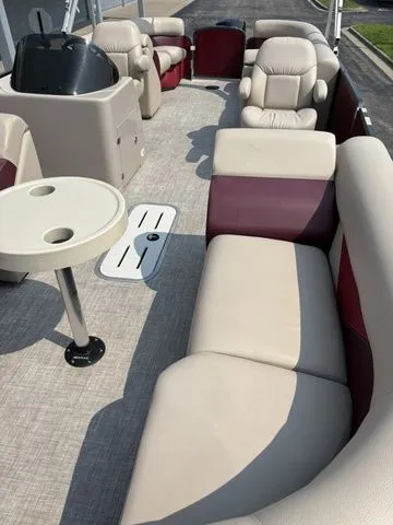 Slide: The Image of Palm Beach 240 / Mercury 150 2017 - 11