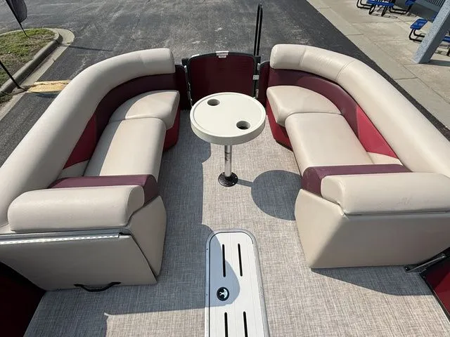 Slide: The Image of Palm Beach 240 / Mercury 150 2017 - 13