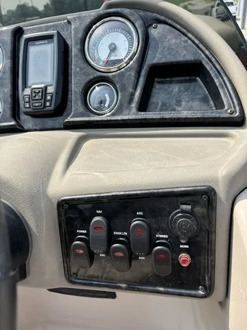 Slide: The Image of Palm Beach 240 / Mercury 150 2017 - 18