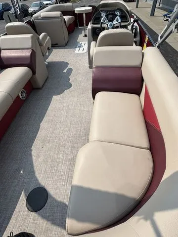 Slide: The Image of Palm Beach 240 / Mercury 150 2017 - 25